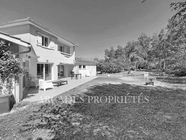 Maison Salleboeuf - 5 chambres - 172m²