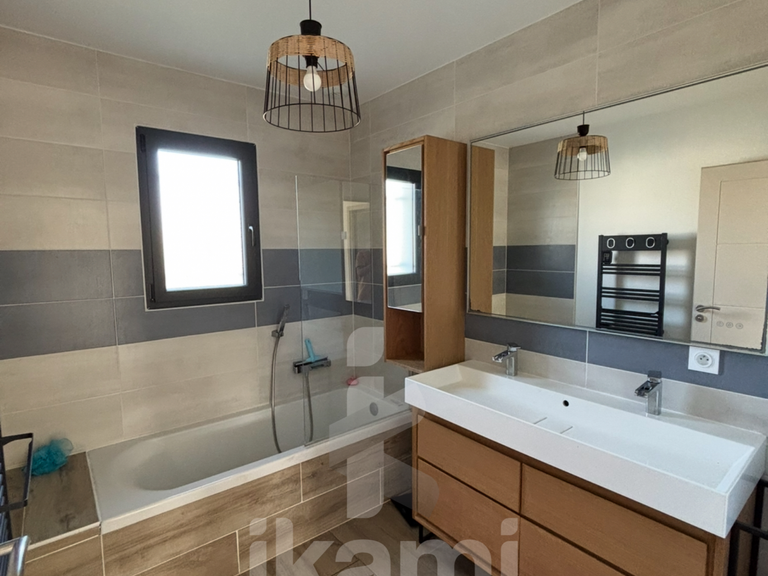 Maison Salles - 4 chambres - 134m²