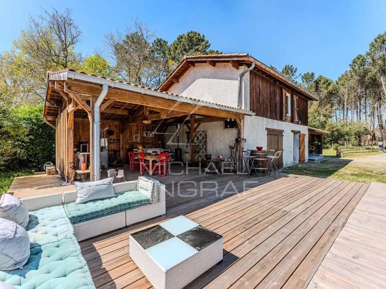 Maison Salles - 3 chambres - 200m²