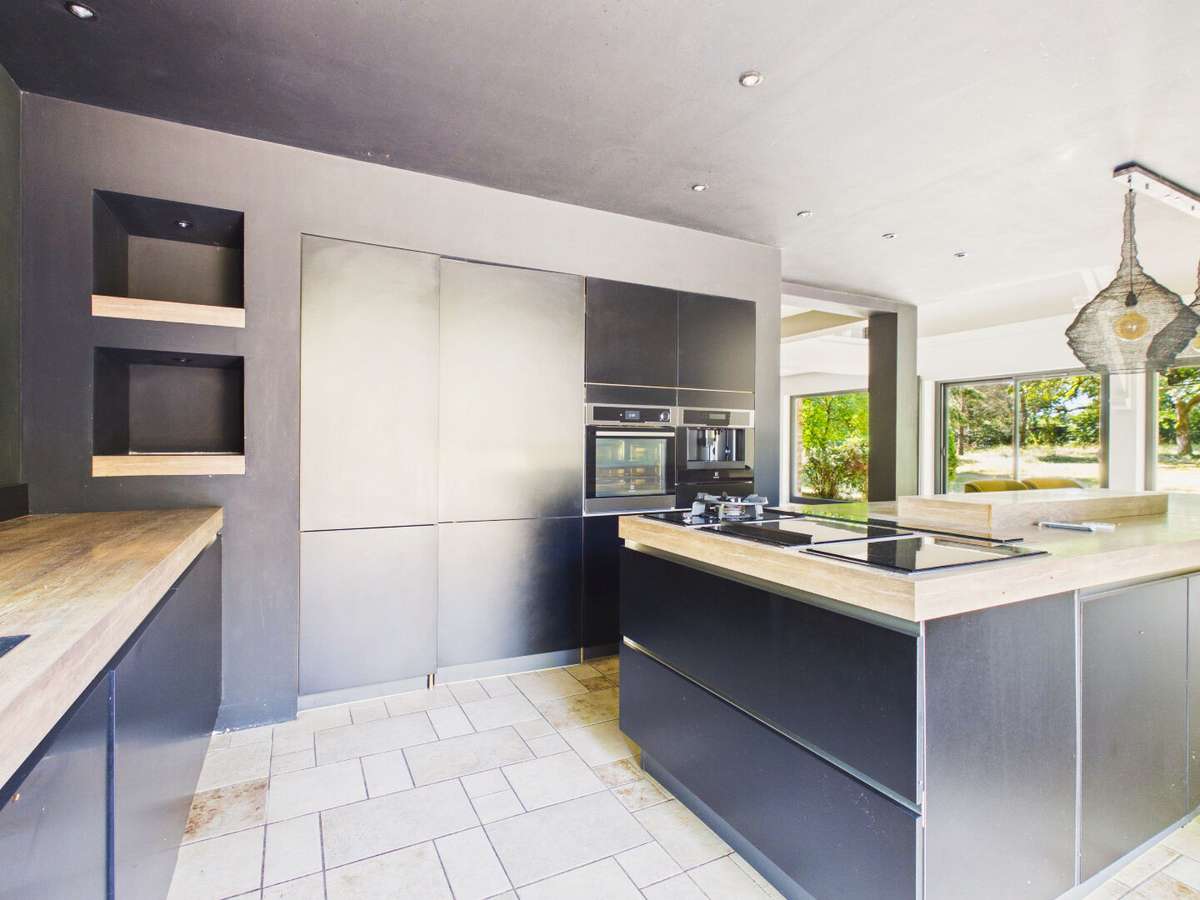 House Salles-la-Source