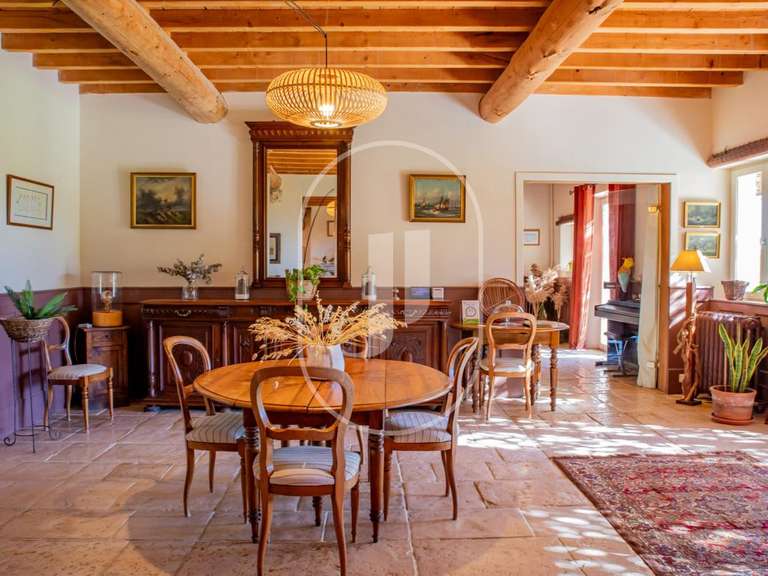 Maison Salles-sous-Bois - 8 chambres - 493m²