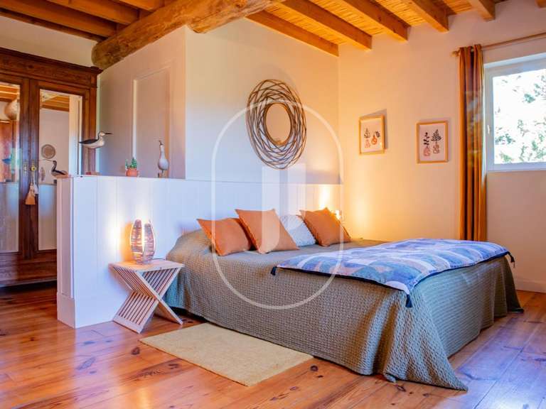 Maison Salles-sous-Bois - 8 chambres - 493m²