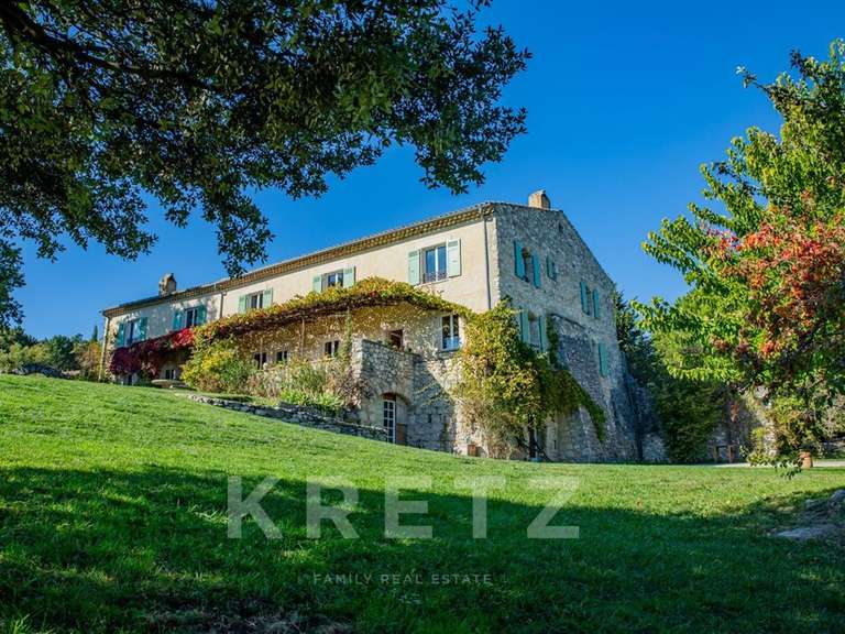 Maison Salles-sous-Bois - 8 chambres - 533m²