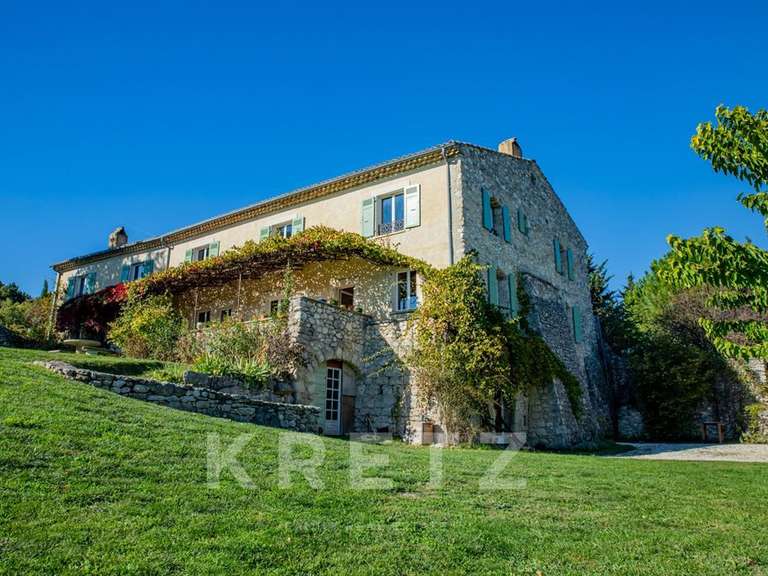 Maison Salles-sous-Bois - 8 chambres - 533m²