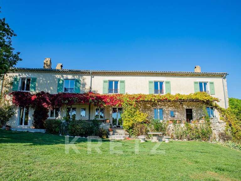 Maison Salles-sous-Bois - 8 chambres - 533m²