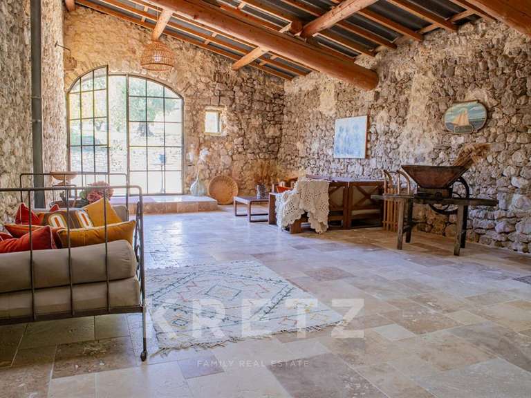 Maison Salles-sous-Bois - 8 chambres - 533m²