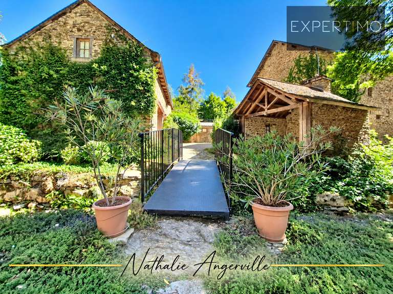 Maison Salmiech - 5 chambres - 283m²