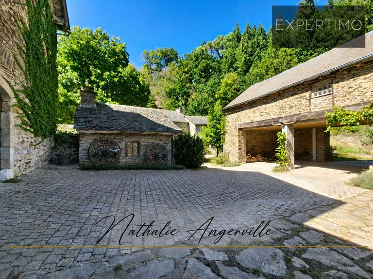 Maison Salmiech - 5 chambres - 283m²