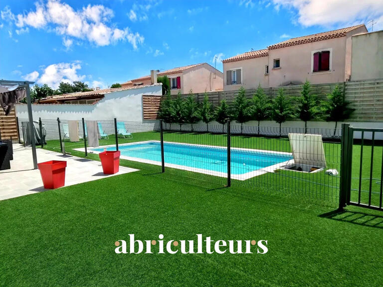 Maison Salon-de-Provence - 5 chambres - 152m²