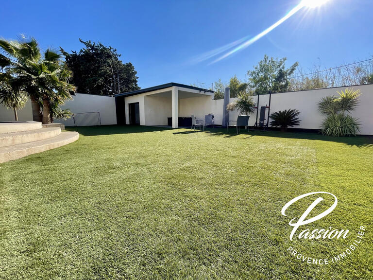 Maison Salon-de-Provence - 3 chambres - 139m²