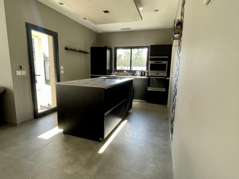 Maison Salon-de-Provence - 3 chambres - 139m²