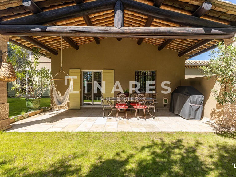 Maison Salon-de-Provence - 4 chambres - 212m²
