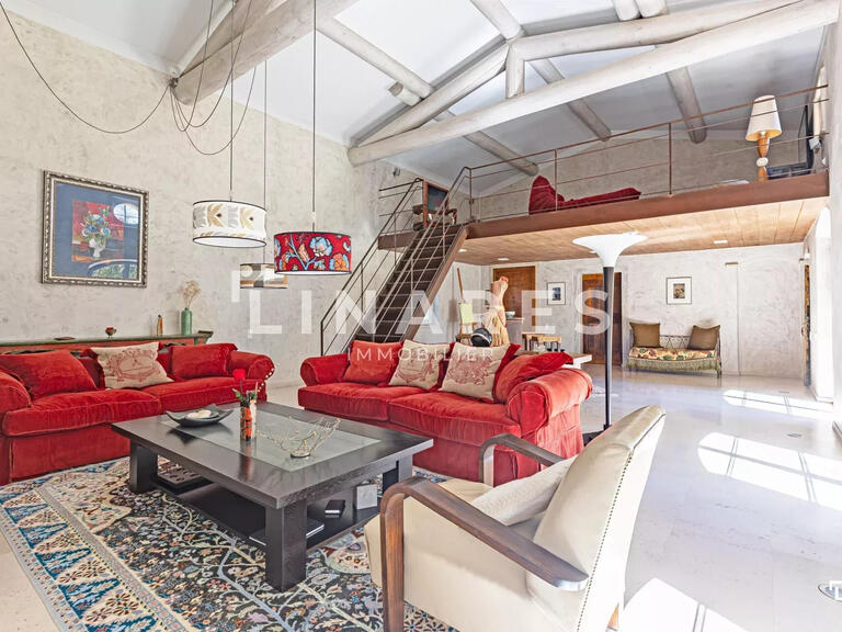 Maison Salon-de-Provence - 4 chambres - 212m²