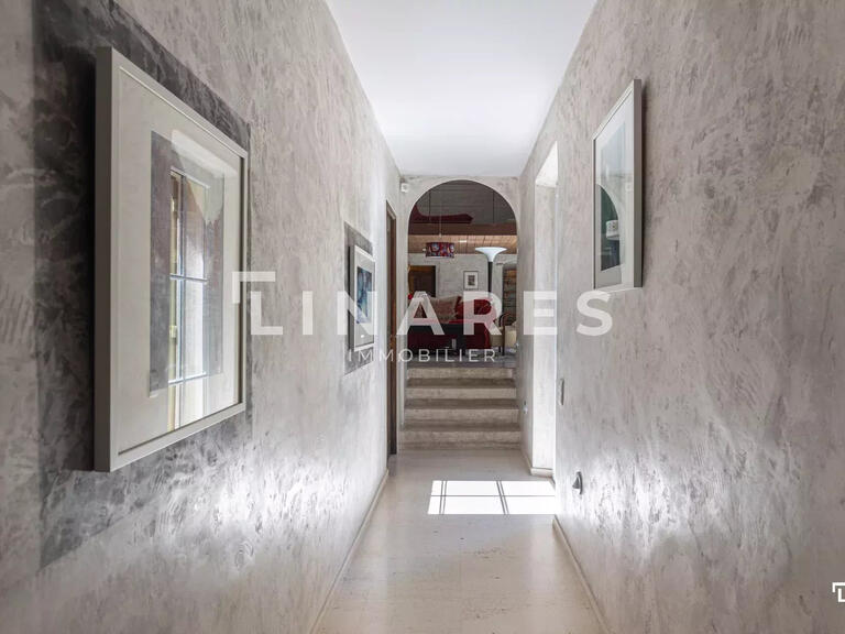 Maison Salon-de-Provence - 4 chambres - 212m²