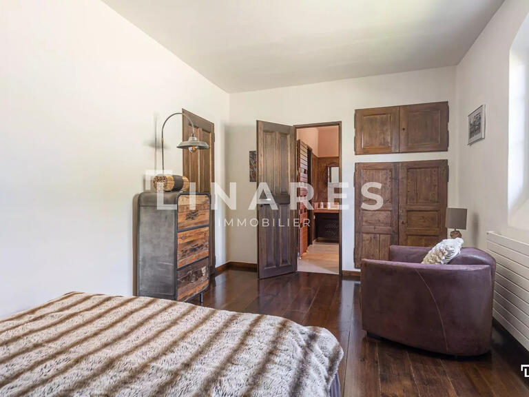 Maison Salon-de-Provence - 4 chambres - 212m²