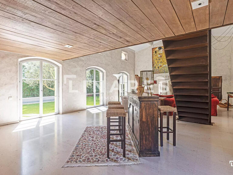Maison Salon-de-Provence - 4 chambres - 212m²