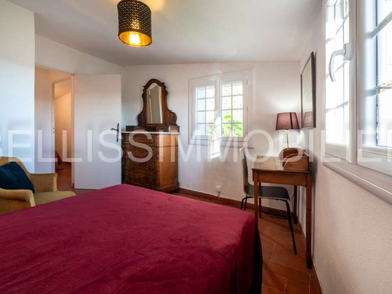 Maison Salon-de-Provence - 5 chambres - 160m²