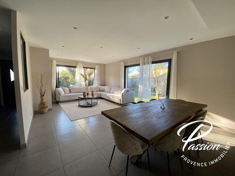 Maison Salon-de-Provence - 8 chambres - 264m²
