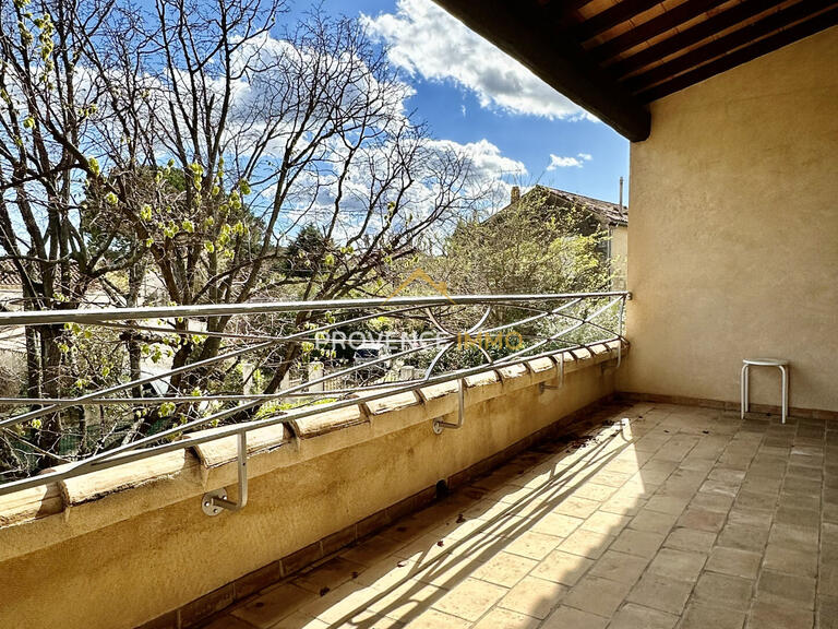 Maison Salon-de-Provence - 5 chambres - 192m²