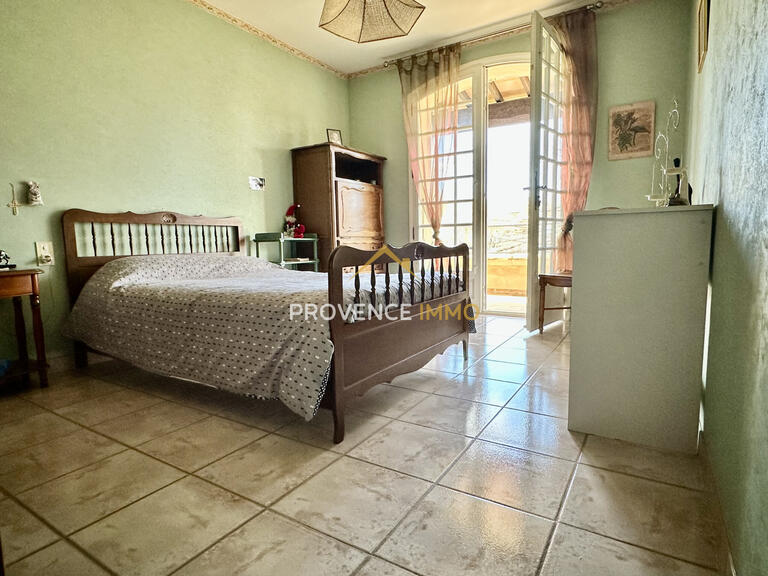 Maison Salon-de-Provence - 5 chambres - 192m²