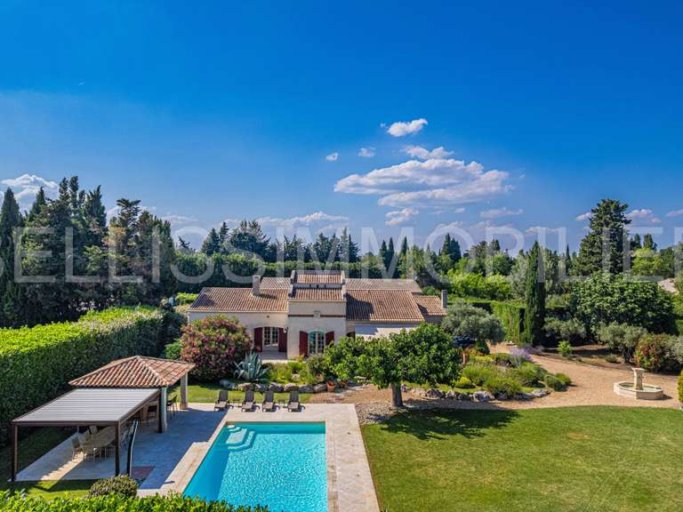 Maison Salon-de-Provence - 4 chambres - 215m²