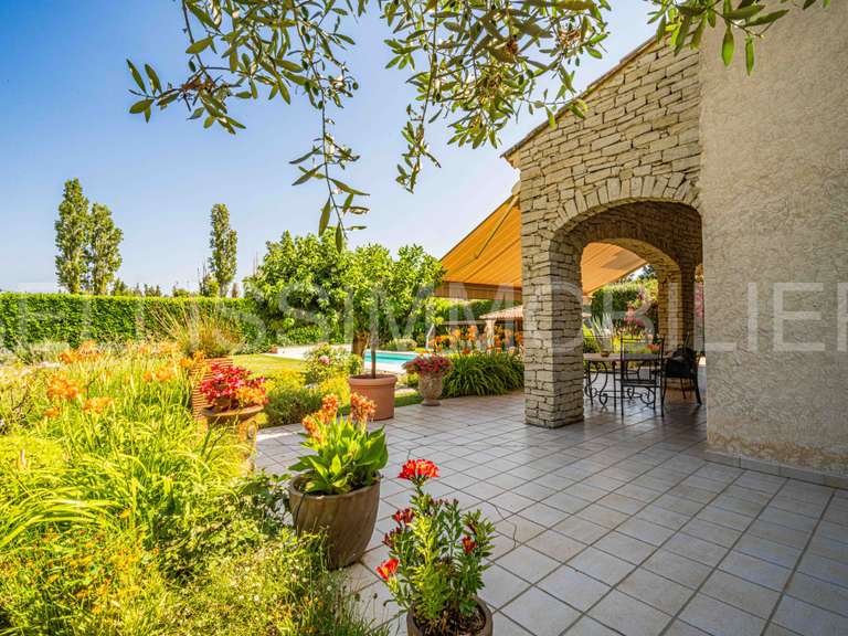 Maison Salon-de-Provence - 4 chambres - 215m²