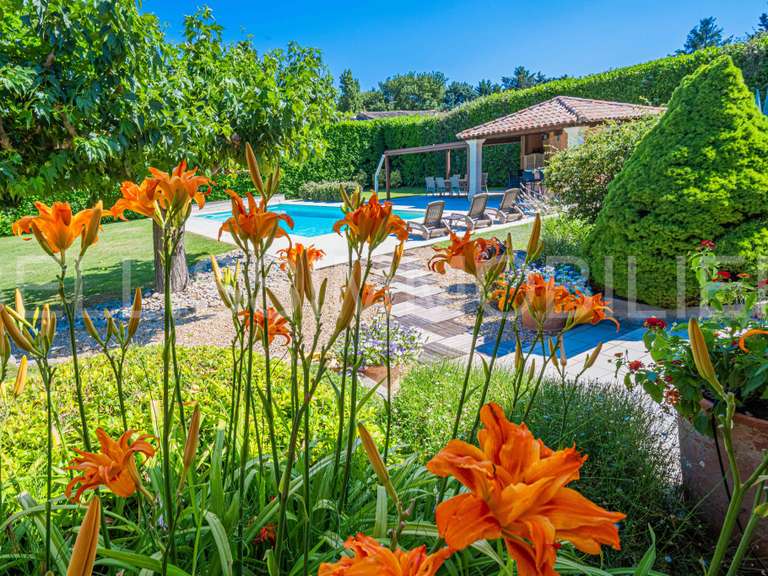 Maison Salon-de-Provence - 4 chambres - 215m²