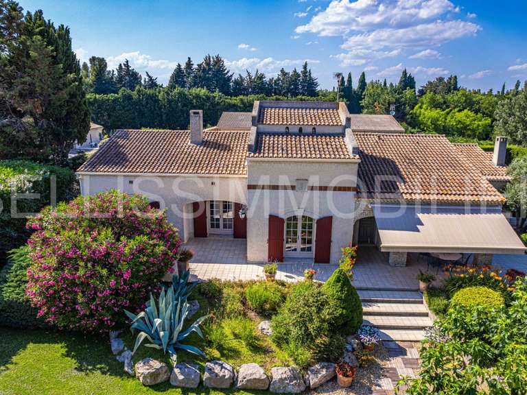 Maison Salon-de-Provence - 4 chambres - 215m²