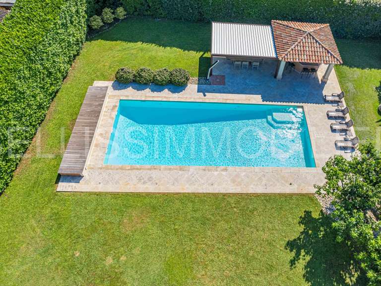 Maison Salon-de-Provence - 4 chambres - 215m²