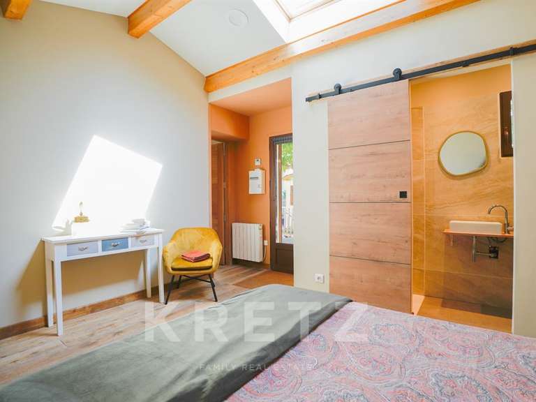 Maison Salon-de-Provence - 6 chambres - 254m²