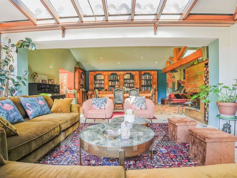 Maison Salon-de-Provence - 6 chambres - 254m²