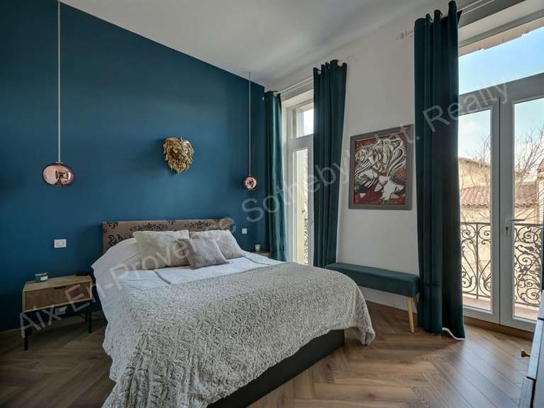 Maison Salon-de-Provence - 4 chambres - 210m²