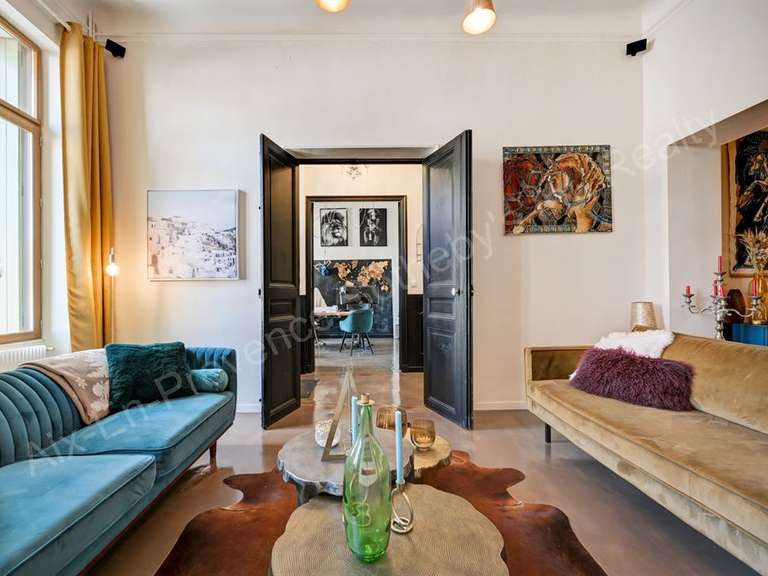 Maison Salon-de-Provence - 4 chambres - 210m²