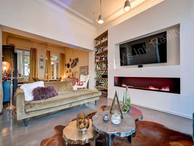 Maison Salon-de-Provence - 4 chambres - 210m²