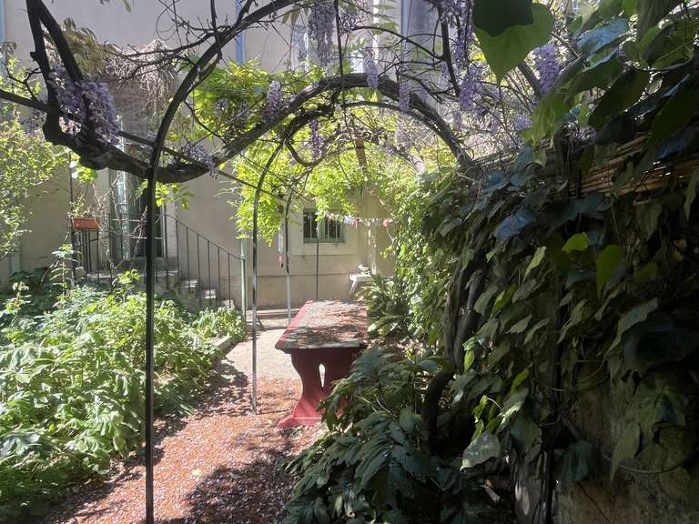 Maison Salon-de-Provence - 4 chambres - 126m²