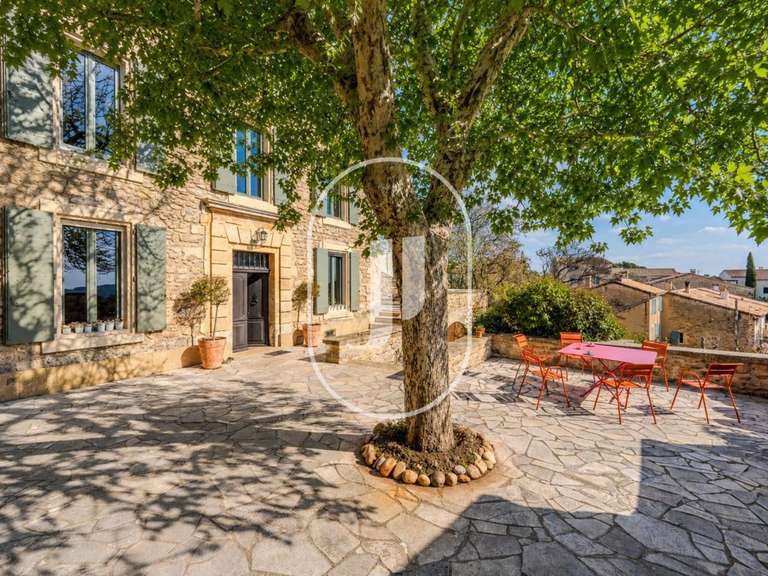 Maison Salon-de-Provence - 5 chambres - 300m²