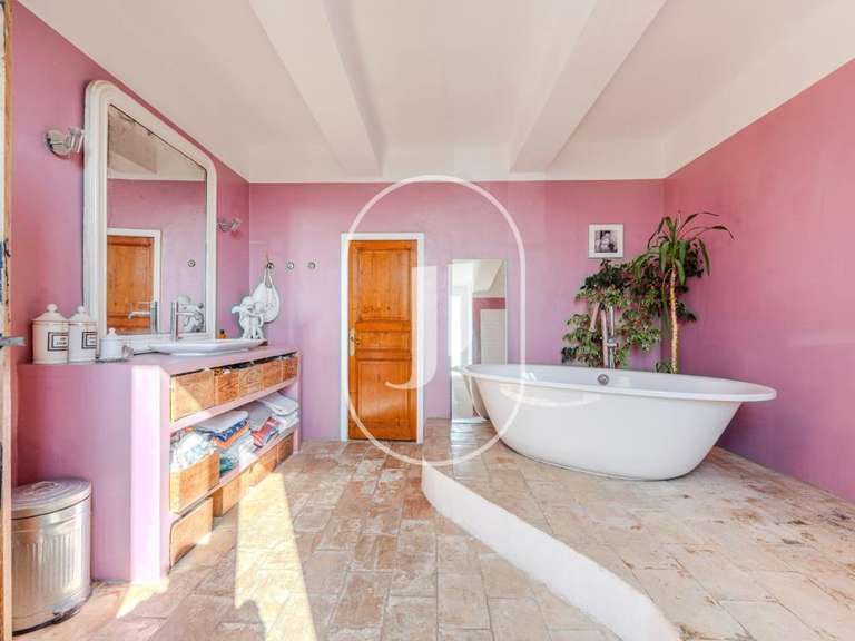 Maison Salon-de-Provence - 5 chambres - 300m²