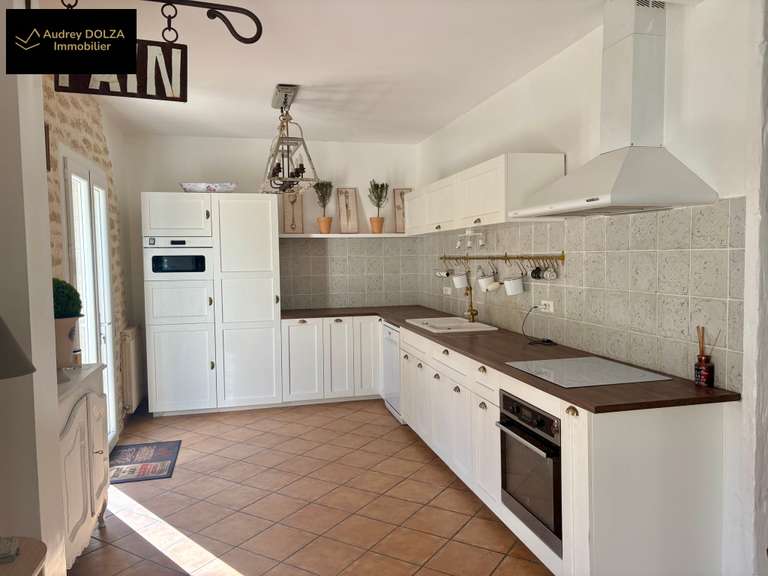 Maison Salon-de-Provence - 7 chambres - 310m²