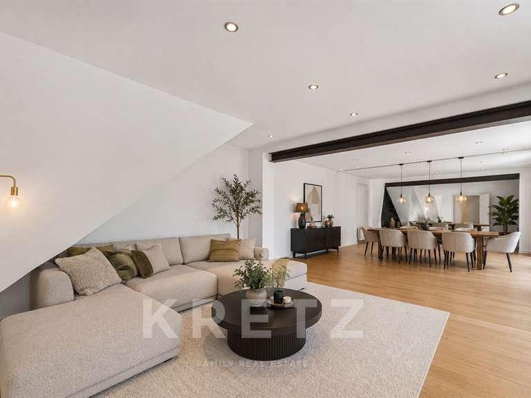 Maison Salon-de-Provence - 6 chambres - 300m²