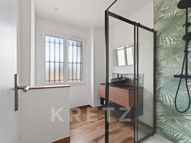 Maison Salon-de-Provence - 6 chambres - 300m²