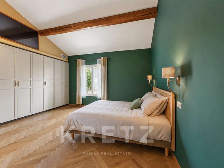 Maison Salon-de-Provence - 6 chambres - 300m²