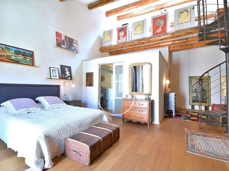 Maison Salon-de-Provence - 7 chambres - 350m²