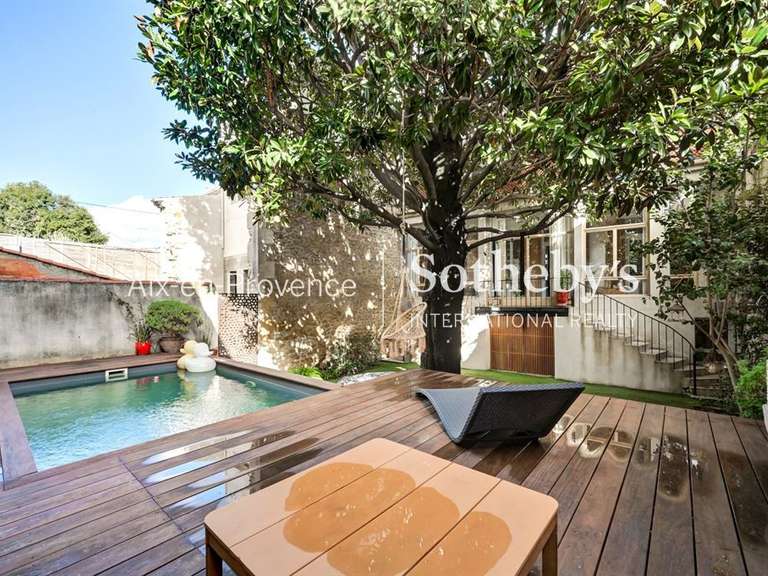 Maison Salon-de-Provence - 4 chambres - 210m²