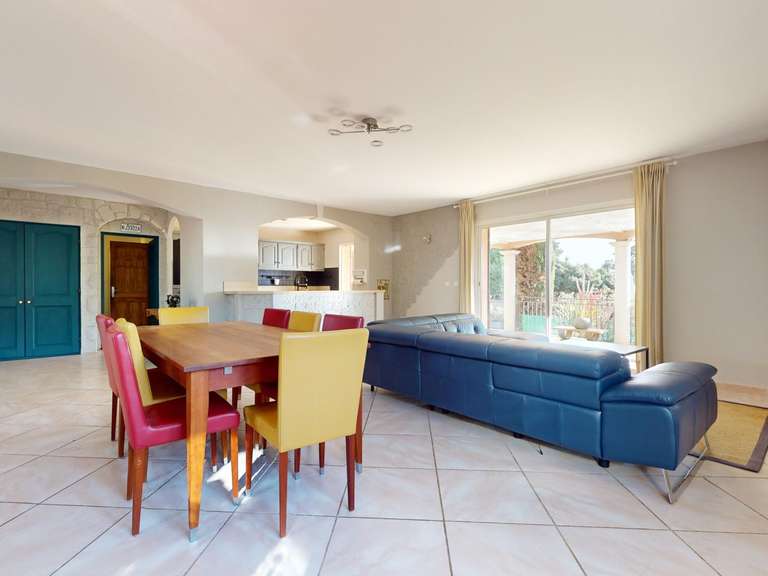 Maison Salon-de-Provence - 5 chambres - 165m²