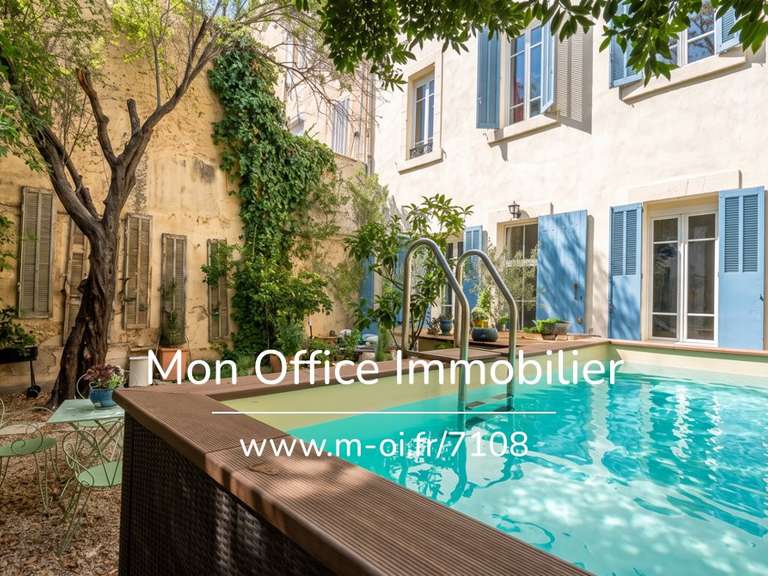 Maison Salon-de-Provence - 6 chambres - 247m²