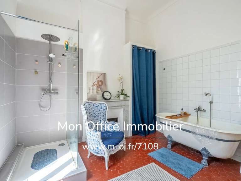 Maison Salon-de-Provence - 6 chambres - 247m²