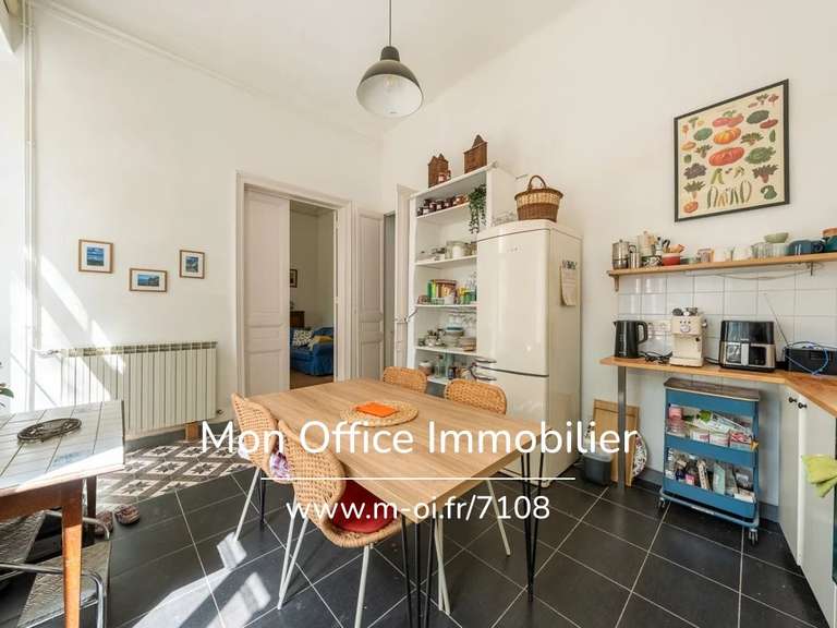 Maison Salon-de-Provence - 6 chambres - 247m²