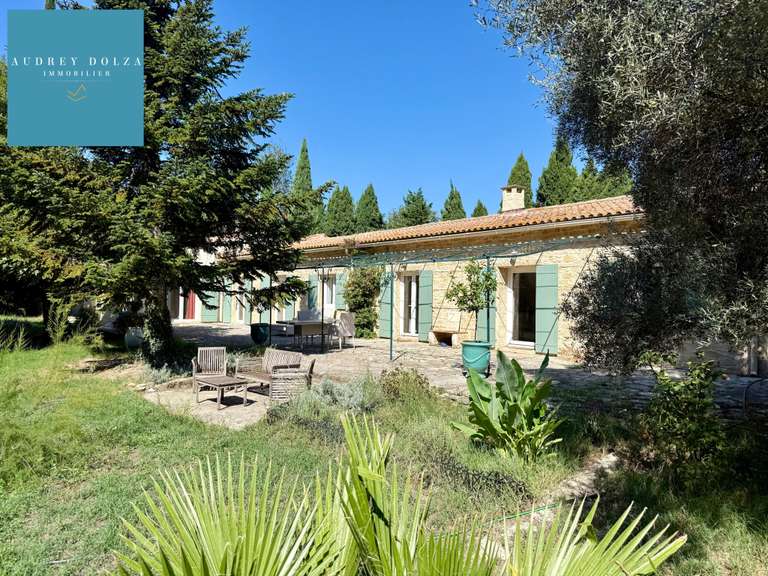 Maison Salon-de-Provence - 7 chambres - 310m²