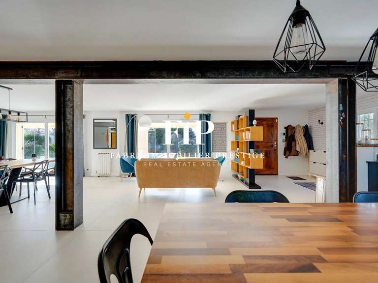 Maison Salon-de-Provence - 5 chambres - 200m²