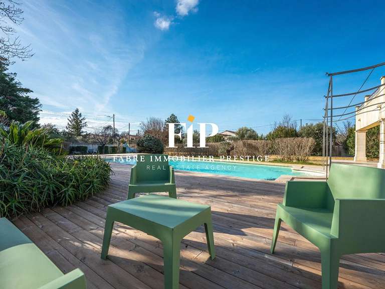 Maison Salon-de-Provence - 5 chambres - 200m²